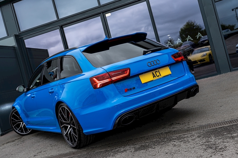 Audi 4.0 TFSI V8 Performance Estate 5dr Petrol Tiptronic quattro Euro 6 (s/s) (605 ps)