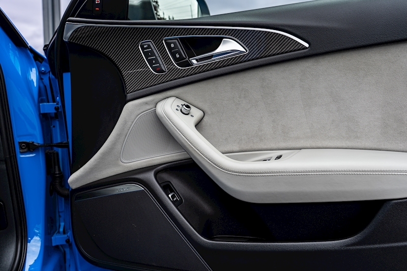 Audi 4.0 TFSI V8 Performance Estate 5dr Petrol Tiptronic quattro Euro 6 (s/s) (605 ps)