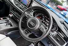Audi 4.0 TFSI V8 Performance Estate 5dr Petrol Tiptronic quattro Euro 6 (s/s) (605 ps)
