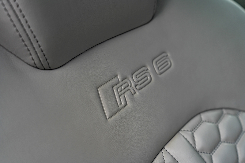 Audi 4.0 TFSI V8 Performance Estate 5dr Petrol Tiptronic quattro Euro 6 (s/s) (605 ps)