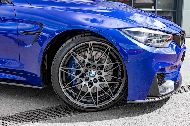 BMW M4 BiTurbo Competition - U3456