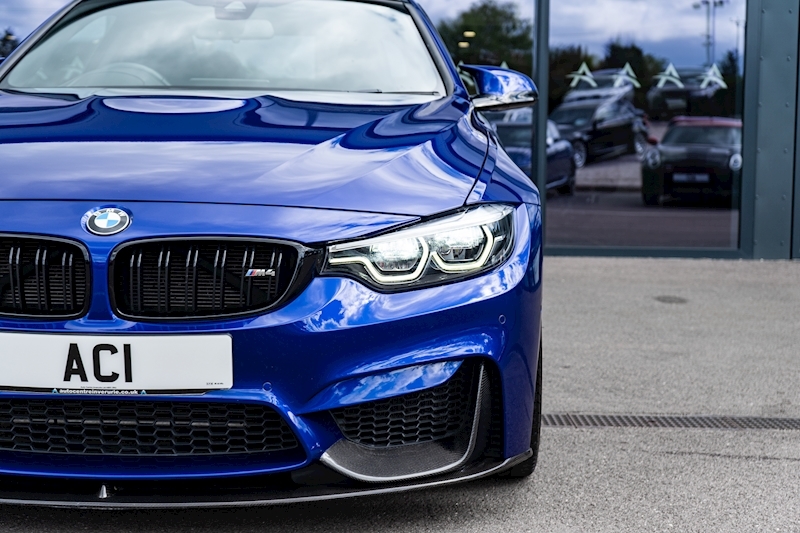 BMW M4 BiTurbo Competition - U3456
