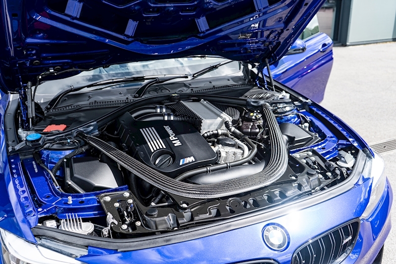 BMW M4 BiTurbo Competition - U3456