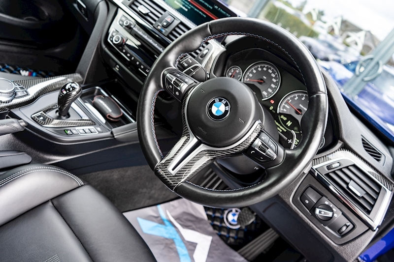 BMW M4 BiTurbo Competition - U3456