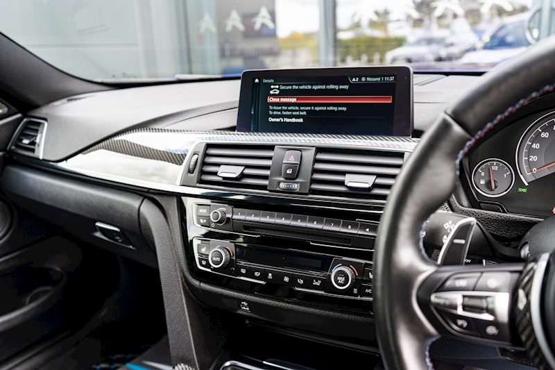 BMW M4 BiTurbo Competition - U3456