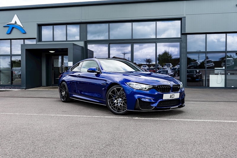 BMW M4 BiTurbo Competition - U3456