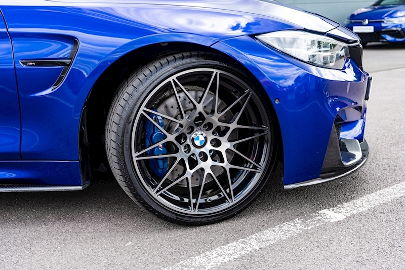 BMW M4 BiTurbo Competition - U3456