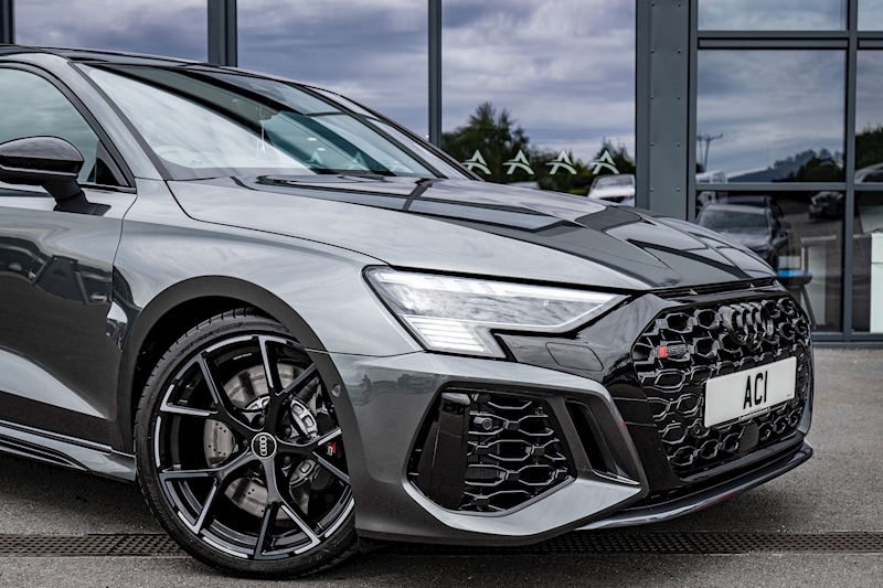 Audi 2.5 TFSI Vorsprung Sportback 5dr Petrol S Tronic quattro Euro 6 (s/s) (400 ps)