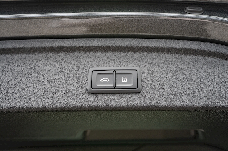 Audi 2.5 TFSI Vorsprung Sportback 5dr Petrol S Tronic quattro Euro 6 (s/s) (400 ps)