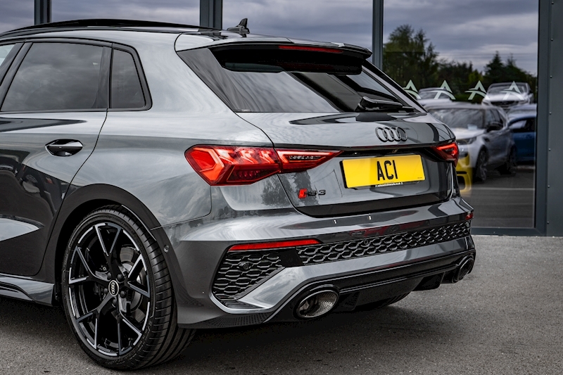 Audi 2.5 TFSI Vorsprung Sportback 5dr Petrol S Tronic quattro Euro 6 (s/s) (400 ps)