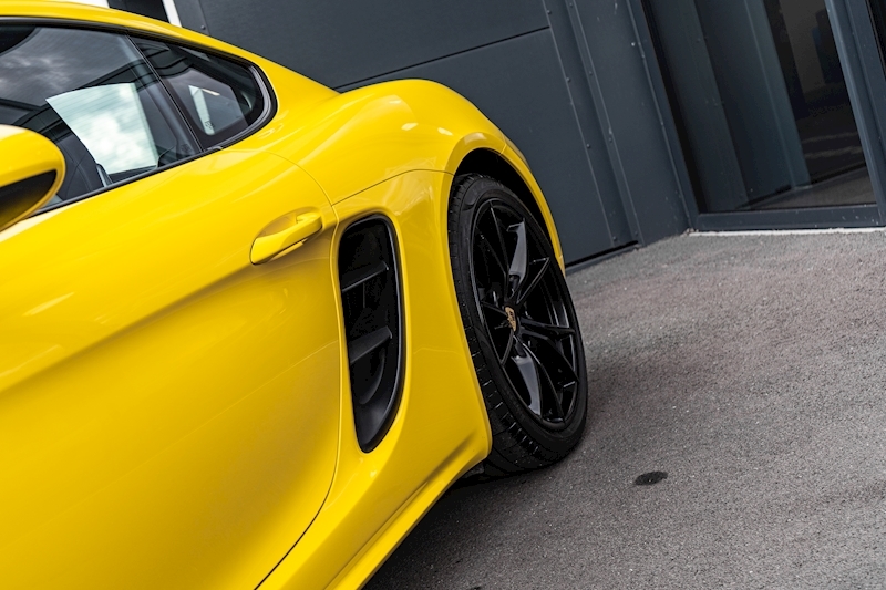 Porsche 2.5T S Coupe 2dr Petrol PDK Euro 6 (s/s) (350 ps)