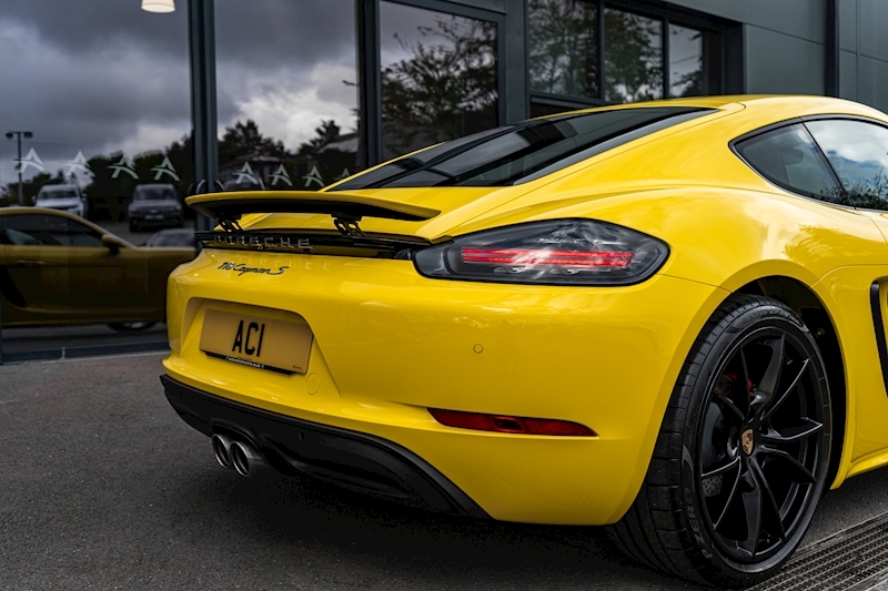 Porsche 2.5T S Coupe 2dr Petrol PDK Euro 6 (s/s) (350 ps)