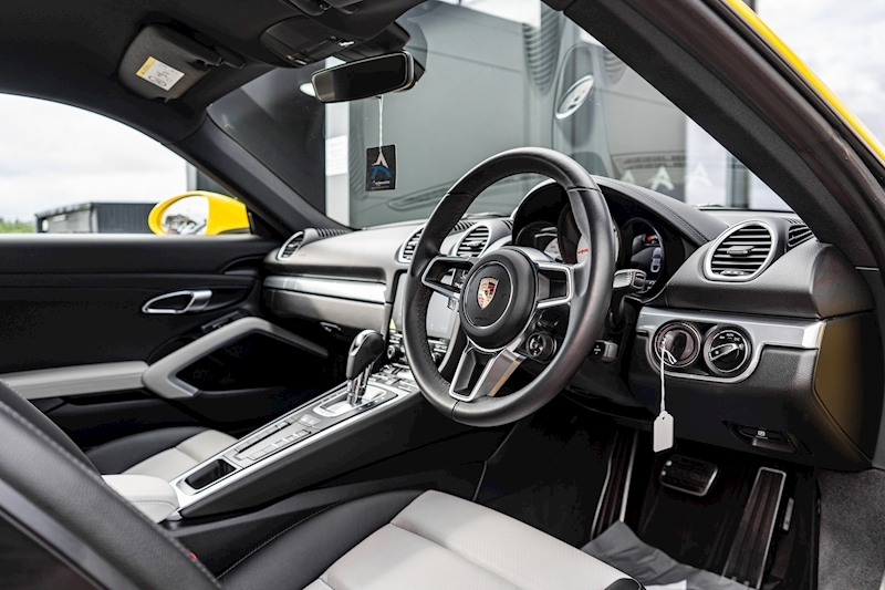 Porsche 2.5T S Coupe 2dr Petrol PDK Euro 6 (s/s) (350 ps)