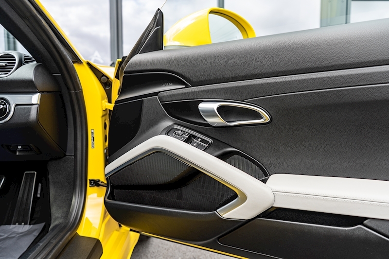 Porsche 2.5T S Coupe 2dr Petrol PDK Euro 6 (s/s) (350 ps)