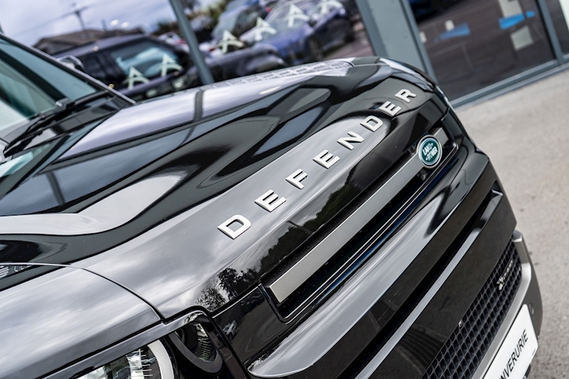 Land Rover 3.0 D300 MHEV X-Dynamic S SUV 5dr Diesel Auto 4WD Euro 6 (s/s) (300 ps)