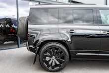 Land Rover 3.0 D300 MHEV X-Dynamic S SUV 5dr Diesel Auto 4WD Euro 6 (s/s) (300 ps)