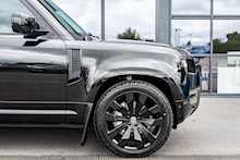 Land Rover 3.0 D300 MHEV X-Dynamic S SUV 5dr Diesel Auto 4WD Euro 6 (s/s) (300 ps)