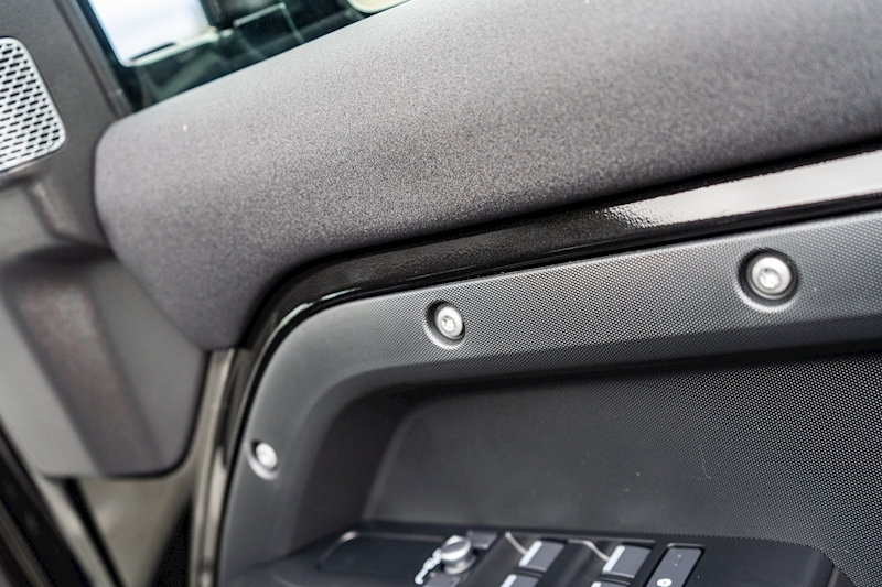 Land Rover 3.0 D300 MHEV X-Dynamic S SUV 5dr Diesel Auto 4WD Euro 6 (s/s) (300 ps)