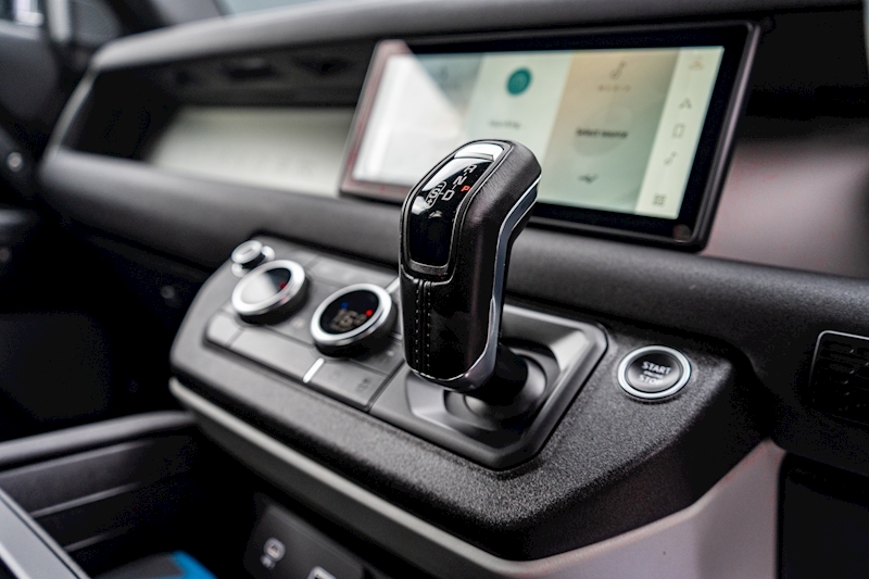 Land Rover 3.0 D300 MHEV X-Dynamic S SUV 5dr Diesel Auto 4WD Euro 6 (s/s) (300 ps)