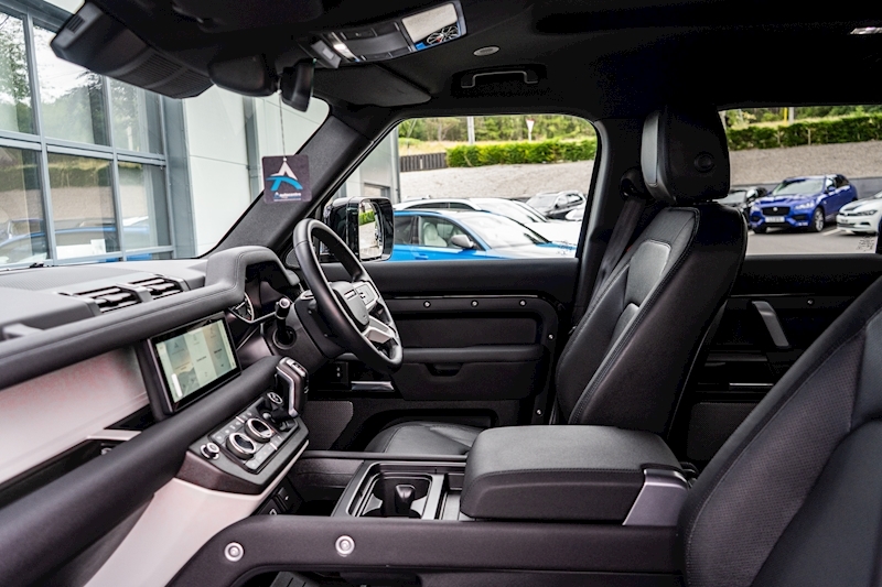 Land Rover 3.0 D300 MHEV X-Dynamic S SUV 5dr Diesel Auto 4WD Euro 6 (s/s) (300 ps)