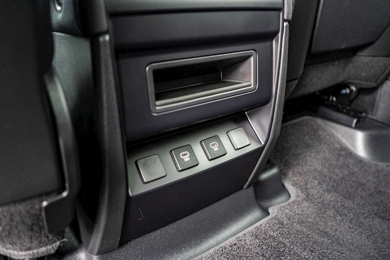 Land Rover 3.0 D300 MHEV X-Dynamic S SUV 5dr Diesel Auto 4WD Euro 6 (s/s) (300 ps)