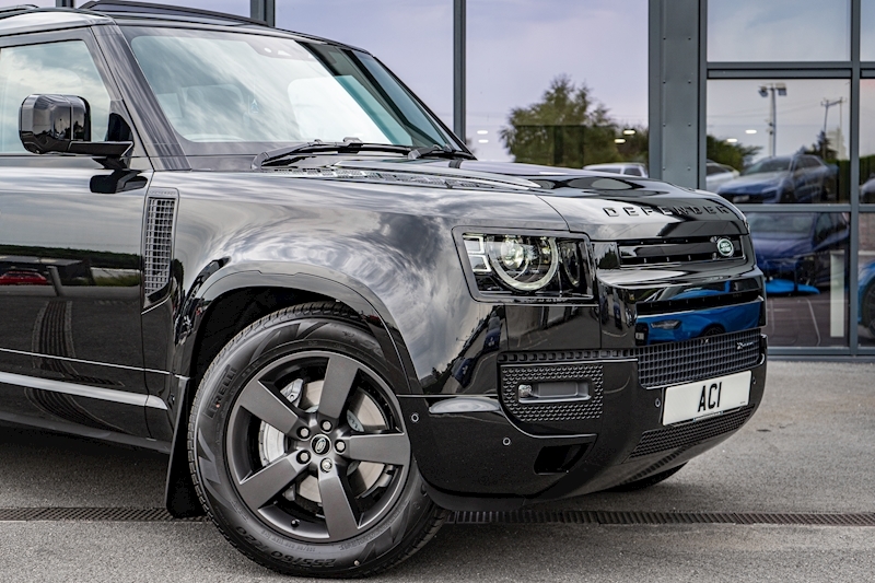 Land Rover Defender 110 D300 MHEV X-Dynamic HSE 3.0 5dr SUV Automatic Diesel