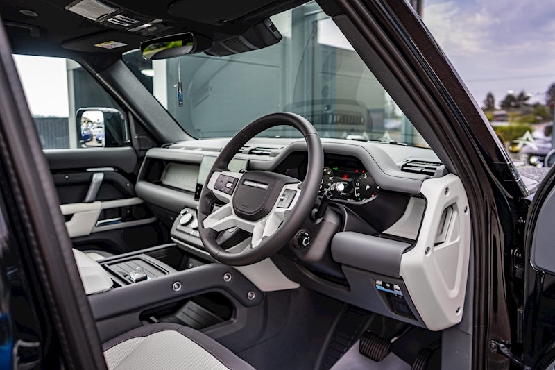 Land Rover Defender 110 D300 MHEV X-Dynamic HSE 3.0 5dr SUV Automatic Diesel