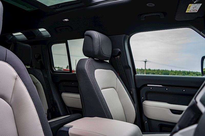 Land Rover Defender 110 D300 MHEV X-Dynamic HSE 3.0 5dr SUV Automatic Diesel