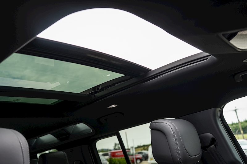 Land Rover Defender 110 D300 MHEV X-Dynamic HSE 3.0 5dr SUV Automatic Diesel