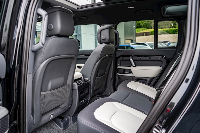 Land Rover Defender 110 D300 MHEV X-Dynamic HSE 3.0 5dr SUV Automatic Diesel