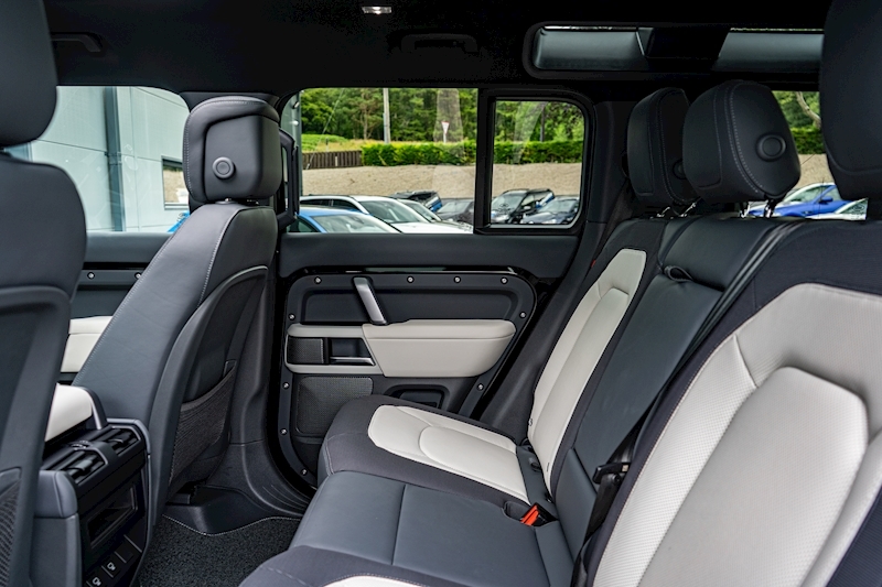 Land Rover Defender 110 D300 MHEV X-Dynamic HSE 3.0 5dr SUV Automatic Diesel