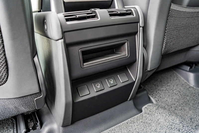 Land Rover Defender 110 D300 MHEV X-Dynamic HSE 3.0 5dr SUV Automatic Diesel