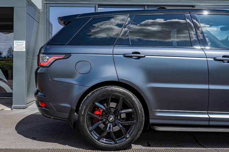 Land Rover 5.0 P575 V8 SVR SUV 5dr Petrol Auto 4WD Euro 6 (s/s) (575 ps)