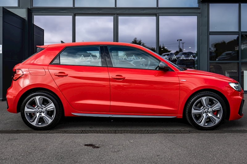 Audi 2.0 TFSI 40 S line Competition Sportback 5dr Petrol S Tronic Euro 6 (s/s) (200 ps)