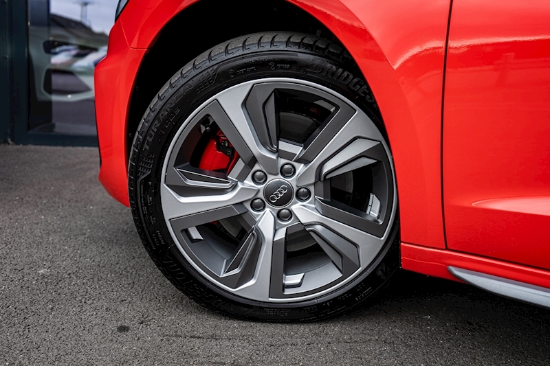Audi 2.0 TFSI 40 S line Competition Sportback 5dr Petrol S Tronic Euro 6 (s/s) (200 ps)