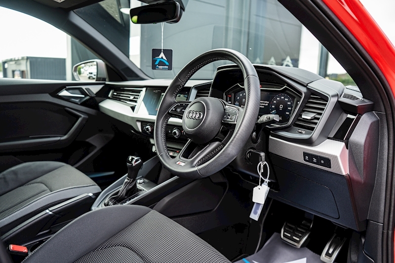 Audi 2.0 TFSI 40 S line Competition Sportback 5dr Petrol S Tronic Euro 6 (s/s) (200 ps)