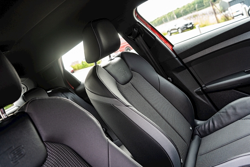 Audi 2.0 TFSI 40 S line Competition Sportback 5dr Petrol S Tronic Euro 6 (s/s) (200 ps)