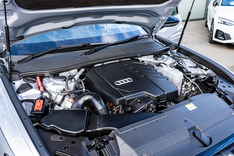 Audi 2.0 TFSI 45 Black Edition Estate 5dr Petrol S Tronic quattro Euro 6 (s/s) (265 ps)