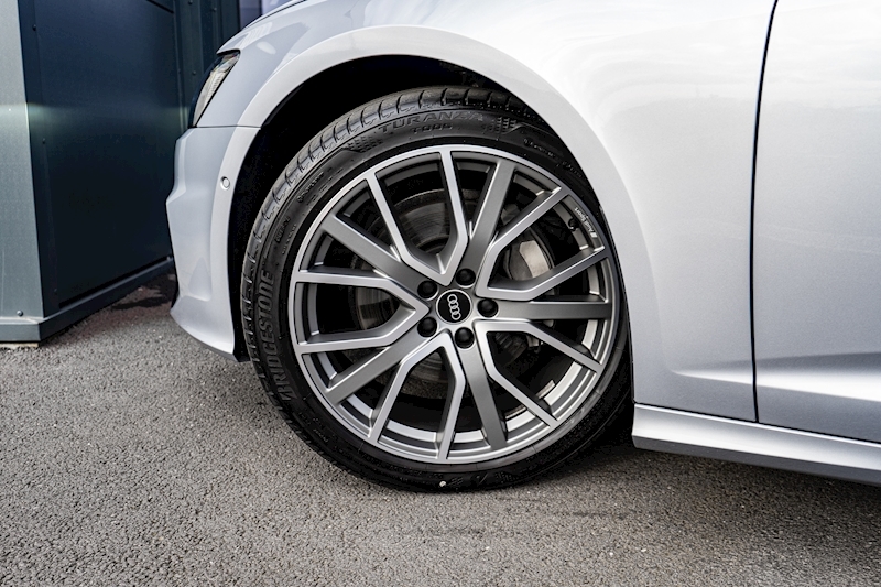 Audi 2.0 TFSI 45 Black Edition Estate 5dr Petrol S Tronic quattro Euro 6 (s/s) (265 ps)