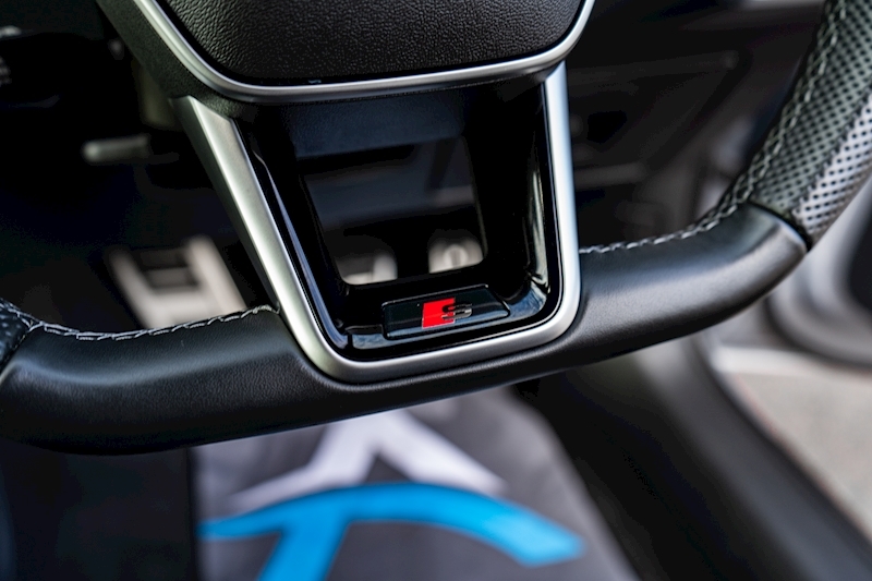 Audi 2.0 TFSI 45 Black Edition Estate 5dr Petrol S Tronic quattro Euro 6 (s/s) (265 ps)