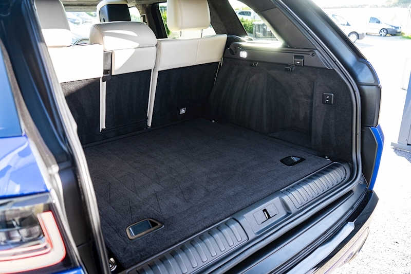 Land Rover 3.0 SD V6 Autobiography Dynamic SUV 5dr Diesel Auto 4WD Euro 6 (s/s) (306 ps)