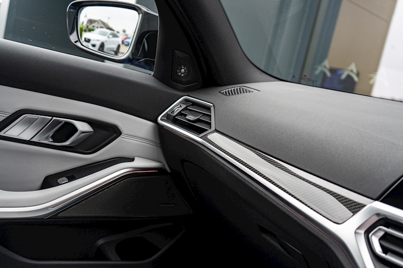 BMW 3.0 BiTurbo Competition M Saloon 4dr Petrol Steptronic xDrive Euro 6 (s/s) (510 ps)