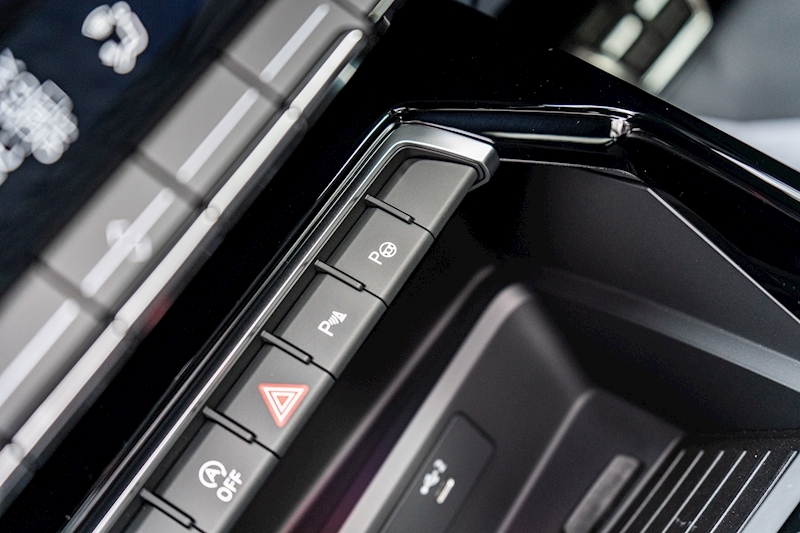 Audi RS3 TFSI Vorsprung 2.5 4dr Saloon Automatic Petrol