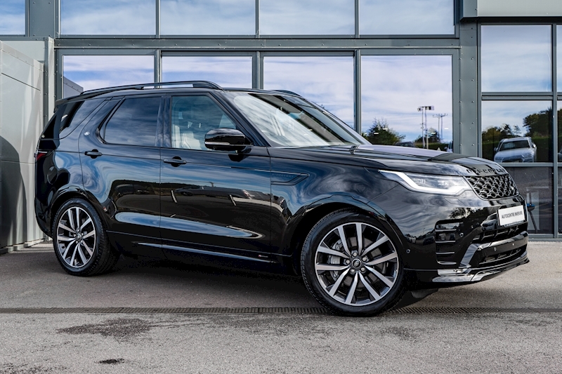 Land Rover 3.0 D300 MHEV R-Dynamic SE SUV 5dr Diesel Auto 4WD Euro 6 (s/s) (300 ps)