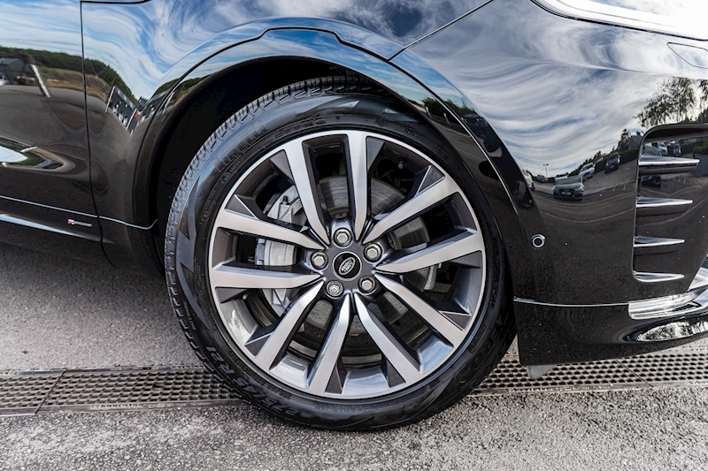 Land Rover 3.0 D300 MHEV R-Dynamic SE SUV 5dr Diesel Auto 4WD Euro 6 (s/s) (300 ps)