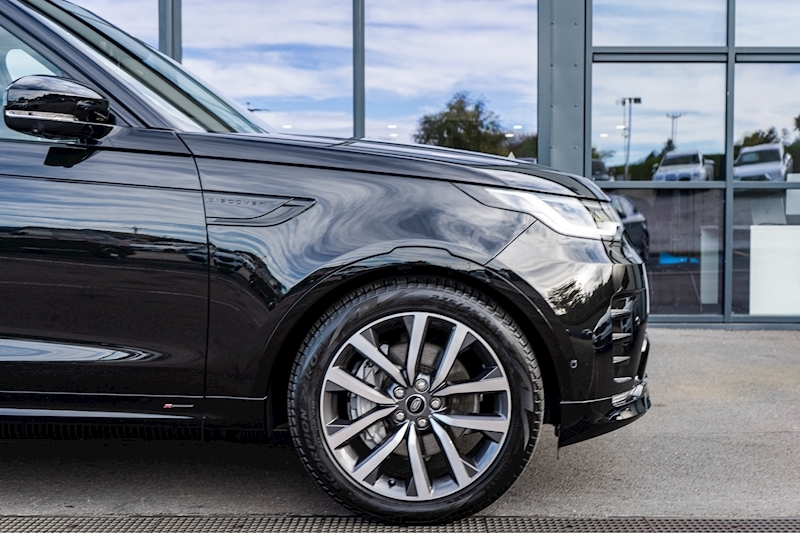 Land Rover 3.0 D300 MHEV R-Dynamic SE SUV 5dr Diesel Auto 4WD Euro 6 (s/s) (300 ps)