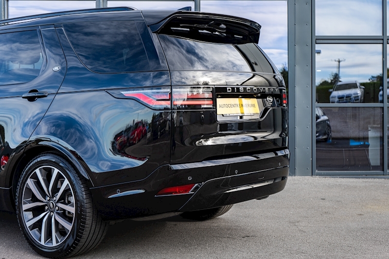 Land Rover 3.0 D300 MHEV R-Dynamic SE SUV 5dr Diesel Auto 4WD Euro 6 (s/s) (300 ps)