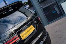 Land Rover 3.0 D300 MHEV R-Dynamic SE SUV 5dr Diesel Auto 4WD Euro 6 (s/s) (300 ps)
