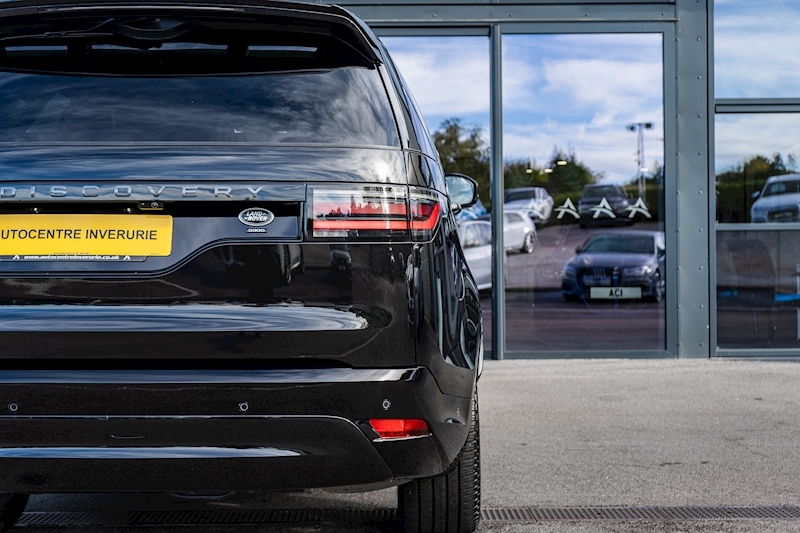 Land Rover 3.0 D300 MHEV R-Dynamic SE SUV 5dr Diesel Auto 4WD Euro 6 (s/s) (300 ps)