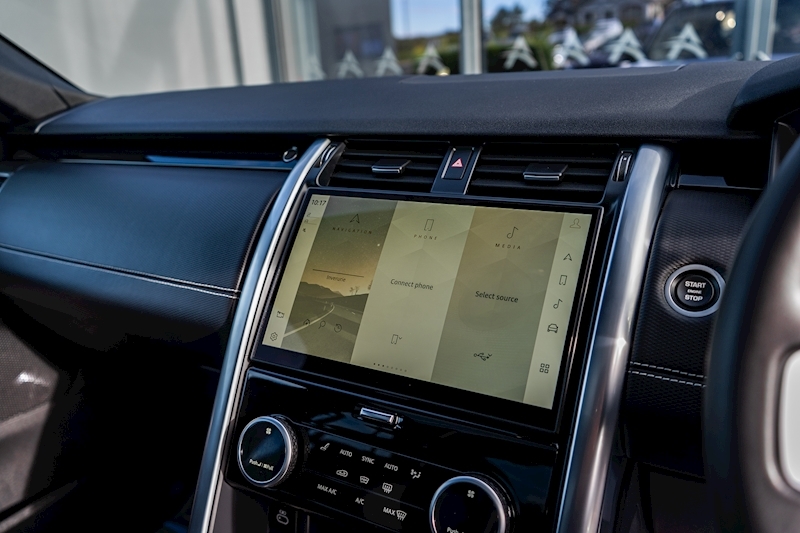 Land Rover 3.0 D300 MHEV R-Dynamic SE SUV 5dr Diesel Auto 4WD Euro 6 (s/s) (300 ps)